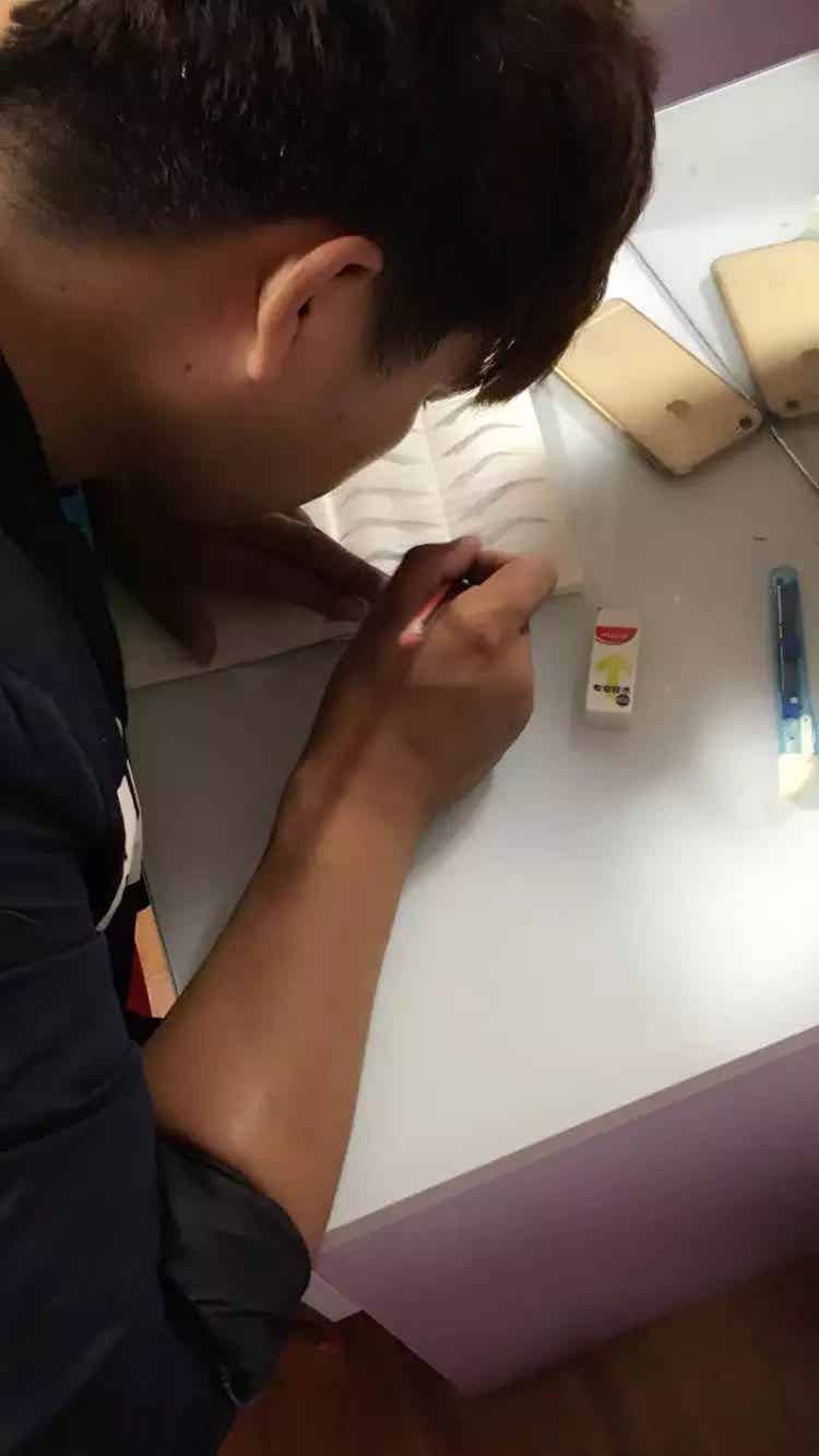 阜陽化妝學校去哪家能學真技術？去阜陽夢沙化妝學校學真技術！