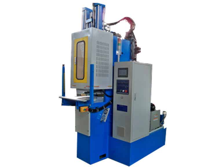 北京藍寶機械LBZ（J型）橡膠注射成型機