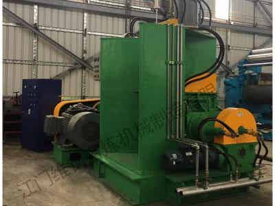 維鈉智能 翻轉(zhuǎn)式密煉機(jī)圖2