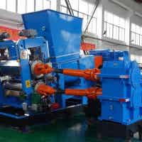 桂林君威雙螺桿擠出壓片機（密煉機下輔機）