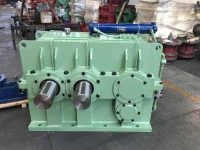 凱博 XM(S)系列 密煉機(jī)專用減速機(jī)