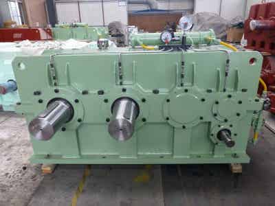 凱博 XK、SK系列 橡膠開煉機(jī)專用減速機(jī)