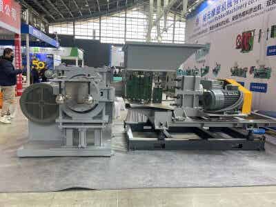 裕元橡塑機械-250雙錐喂料過濾機圖3