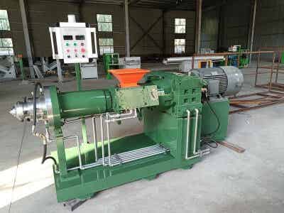 裕元橡塑機械 150熱喂料擠出機圖2