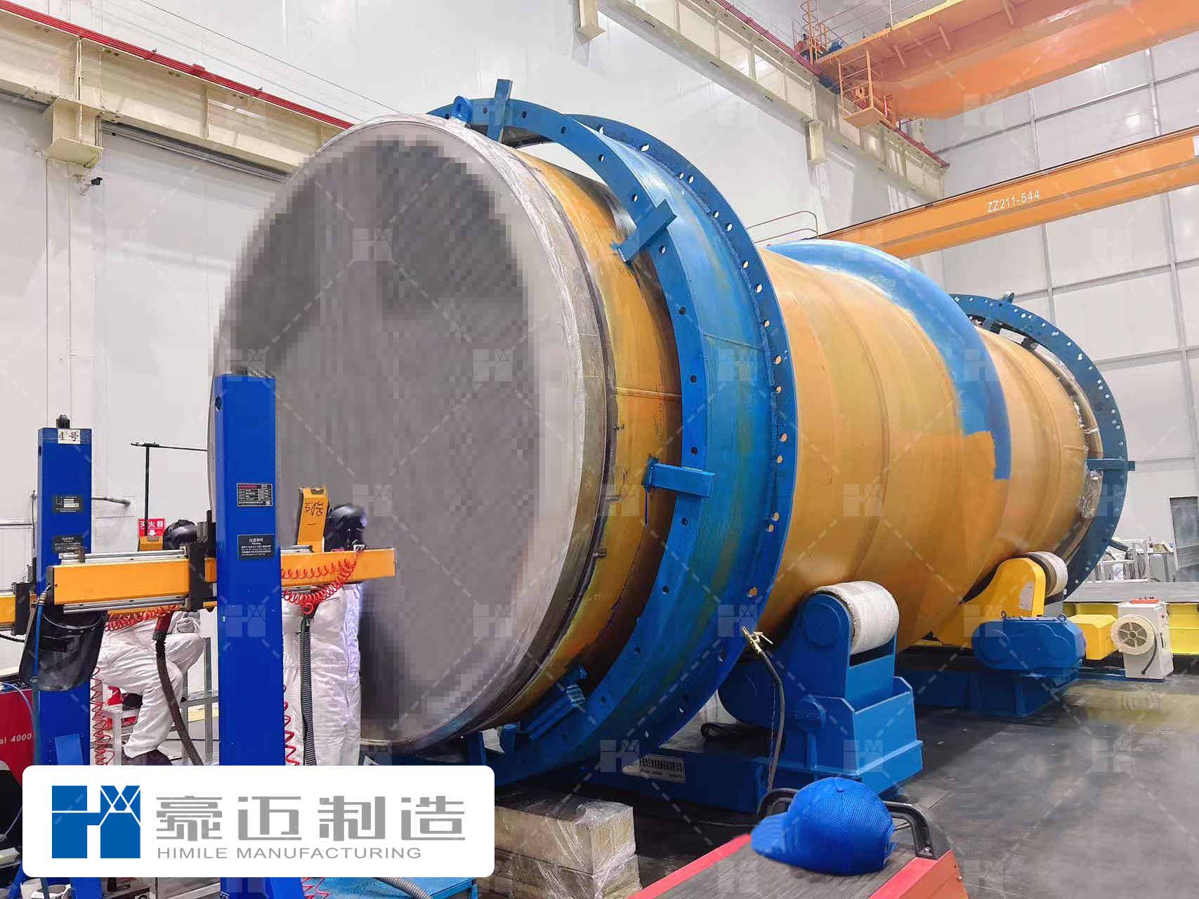 豪邁在百萬級潔凈車間焊接圖片 豪邁在百萬級潔凈車間焊接圖片